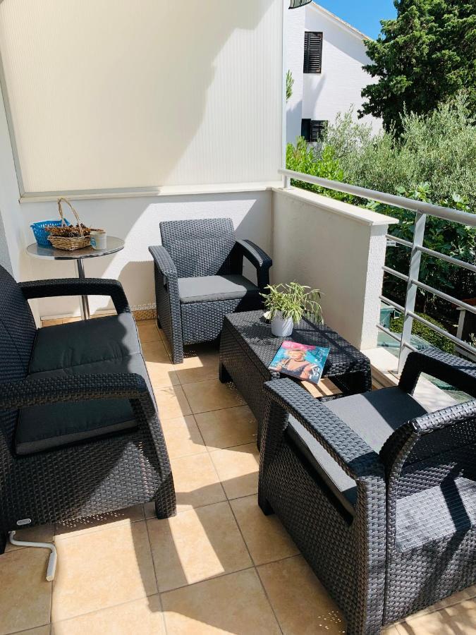 Ivana Apartment With Terrace נובליה מראה חיצוני תמונה